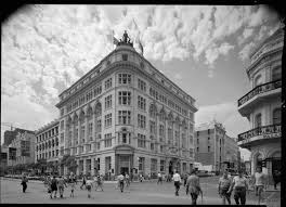 Amp Chambers Building Corner Of St Georges Terrace And William St Perth Photo Taken In 1972 This Building Was Demolis Perth Historical Sites Western Australia