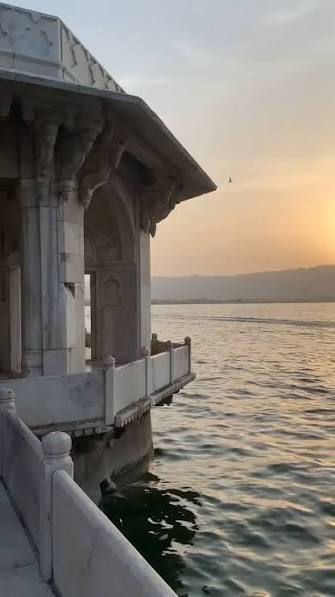 Ana Sagar Lake is a historic, 13 km long artificial lake in Ajmer, Rajasthan, built between 1135 and 1150 AD by Arnoraja Chauhan. Daulat Bagh Gardens and marble pavilions built by Mughal