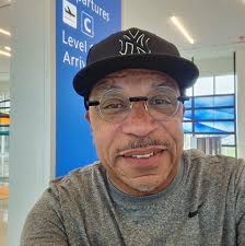 Darius G Pridgen adicionou uma nova foto.