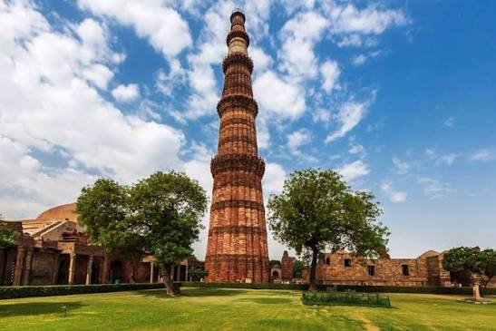Qutub Minar Delhi - Timings, Height, Ticket Price, Opening & Closing Time, Entry Fee - Delhi Tourism 2026