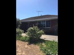 10 Pardalote Close Werribee Vic 3030 Image 0 Renting A House House Rental House