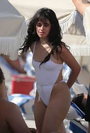 Shawn mendes and rumored gf camila cabello are definitely getting closer and closer, as everyone on south beach is seeing. Camilla Cabello In A Swimsuit At The Beach In Miami 7 29 2019 Celebmafia