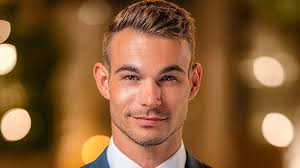 Prince charming is a wonderful man who typically engages in a quest to rescue the damsel in distress. Wow De Winnaar Van Prince Charming Is Al Bekend Maar Bleek Alweer Vreemd Te Gaan Girlscene