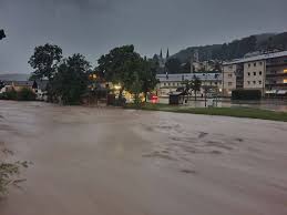 Schwere unwetter in ganz österreich. Starkregen Hochwasser Trifft Bayern Sachsen Und Osterreich