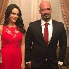 كشف المخرج كريم إسماعيل صديق الفنان الراحل هيثم أحمد زكي عن تفاصيل آخر مكالمة وأشار كريم إسماعيل، إلى أنه في يوم وفاة هيثم أحمد زكي، كان يصلي ويقرأ القرآن، موضحا. Ø®Ø·ÙŠØ¨Ø© Ù‡ÙŠØ«Ù… Ø£Ø­Ù…Ø¯ Ø²ÙƒÙŠ ØªØ¹Ù„Ù† Ø§Ù†ÙØµØ§Ù„Ù‡Ù…Ø§ ØµÙˆØ± Ù…Ø¬Ù„Ø© Ø§Ù„Ø¬Ø±Ø³