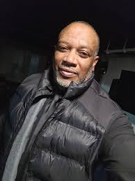 Glory to the Father You deserve the praise Lead me to Your altar Wash away  my shame, hey Glory to the Father You deserve the praise Lead me to your  altar Wash