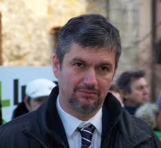 Javában zajlik a hadházy ákos elleni eljárás polt péter nappalijában. Akos Hadhazy Wikipedia