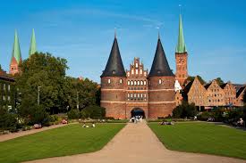 (8.00 uhr bis 20.00 uhr) für euch da. Versicherung In Lubeck Wir Beraten Sie Personlich Allianz