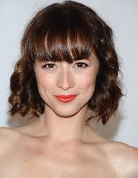 Karine Vansse Who Plays Colette In Pan Am How Gorgeous Is She And She S From Quebec Represent Short Hair With Bangs Blunt Bangs Hairstyles Hair Styles