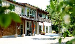 Erholungssuchende, wanderer ebenso wie auch gern reisegesellschaften denen wir nach vereinbarung sitzplätze reservieren. Abgesagt Kurs Waldbaden Naturschule Dietz Wildflecken Oberbach Oberwildflecken
