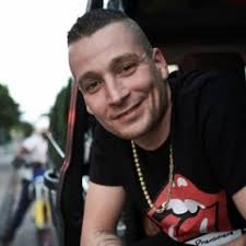 Stream Wen dissen Kollegah & Farid Bang auf "Jung brutal gutaussehend 3"?