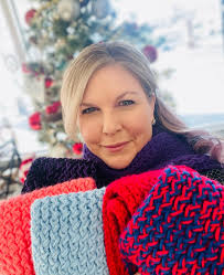 Budding Violet (@buddingviolet) • Instagram photos and videos