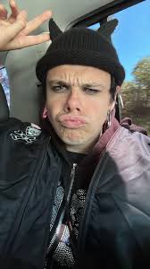 This is the last time I will be asking 😭 should I still get a face tats ? 