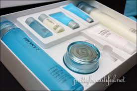 Laneige offers high quality skin care products that you can rely on. Review Laneige Hydra Bank Set For Dry Skin