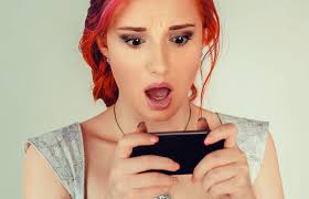 Cha mẹ Việt đăng ảnh con lên mạng xã hội coi chừng phạm luật