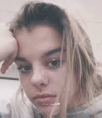 Sarah Bodi's Instagram, Twitter & Facebook