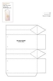Utilissimi Pdf Da Stampare Per Progetti E Regali Veloci Gift Box Template Paper Crafts Magazine Paper Box Template