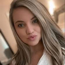 Courtney Deeb's Instagram, Twitter & Facebook