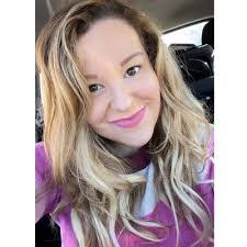 Molly Halverson's Instagram, Twitter & Facebook