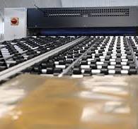 Manual vs. automated plate cleaning