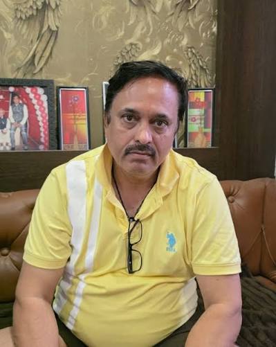 इंदौर नगर निगम के सहायक राजस्व अधिकारी जितेंद्र कुमार पांडेय