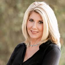 Deanne Anderson's Instagram, Twitter & Facebook