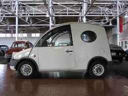 The european garden snail (helix aspersa), the turkish snail (helix locurum) and the&nbsp;roman or burgundy snail (helix pomatia), also known as the land lobster for for its superior flavor and texture, are the most popular species of edible snails in the world. Nissan S Cargo 1989 Lane Motor Museum