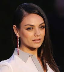 Mila kunis was spotted out and about in london sans the face paint. Top 10 Pictures Of Mila Kunis Without Makeup 8 Is Shocking