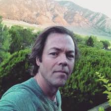 Ken Eros's Instagram, Twitter & Facebook