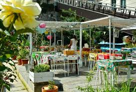 La Passarelle Marseille On Y Va Click The Photo To See The Full Article Marseille Decoration Guinguette Marseille Ville