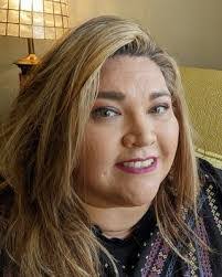 Stephanie Cree's Instagram, Twitter & Facebook