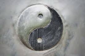 There are four chinese characters used for the yang surname, but only two are common enough to consider here; Yin Und Yang Die Dualitat Der Existenz Gedankenwelt