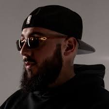 On sourit pas sur les photos