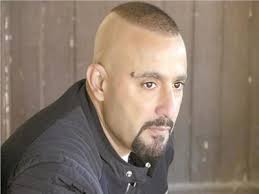 من عائلة فنية فوالده صلاح السقا وجده عبده السروجي المغني. Ø§Ù„Ø³Ø±Ø¨ Ø£Ø­Ù…Ø¯ Ø§Ù„Ø³Ù‚Ø§ Ù†Ù‚Ø¯Ù… Ø¨Ø·ÙˆÙ„Ø© Ø­Ù‚ÙŠÙ‚ÙŠØ© Ø¨Ø­Ø±ÙÙŠØ© Ø´Ø¯ÙŠØ¯Ø© Ø¨ÙˆØ§Ø¨Ø© Ø£Ø®Ø¨Ø§Ø± Ø§Ù„ÙŠÙˆÙ… Ø§Ù„Ø¥Ù„ÙƒØªØ±ÙˆÙ†ÙŠØ©