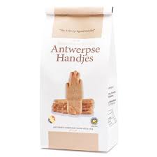 Het zijn koekjes en/of chocolaatjes gemaakt in de vorm van een handje. Antwerpse Handjes Biscuits Belgian Regional Products And Gifts Online Ordering
