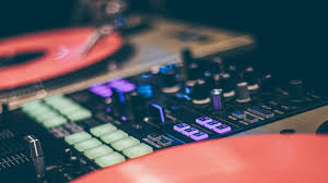 Top decks for vinyl djs; Vinyl Cd Oder Mp3 Die Frage Nach Dem Dj Equipment Dj Felix Kruger