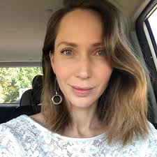 Amanda Styles's Instagram, Twitter & Facebook