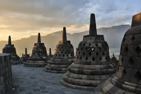 Scopri ricette, idee per la casa, consigli di stile e altre idee da provare. File Borobudur Temple Park Indonesia Stupas Of Borobudur 03 Jpg Wikimedia Commons