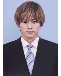 まーはinstagramを利用しています 証明写真ジロちゃん ちょっと暗かったのでpostし直し ごめんなさい 切なくて 苦しくて どこか儚いジロちゃん 紫耀くんもジロちゃんも最高に好きです 今日は見て良かった 見れないかもーなんて言ってごめんなさいいい