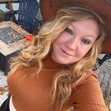 Hi everyone! My daughter feels unsafe walking by home at night, and I'm not  sure how to respond. Do any women here have stories about feeling unsafe  walking home at night? And