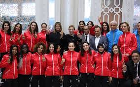 فاز المنتخب الجزائرى لكرة اليد للرجال على منتخب كوت ديفوار بنتيجة 29 / 11 فى المباراة التى أقيمت بينهما الخميس فى الصالة المغطاة باستاد القاهرة الدولى فى افتتاح مبارايات المجموعة الثالثة. Ø¬Ø±ÙŠØ¯Ø© Ø§Ù„Ù…ØºØ±Ø¨ ÙƒØ±Ø© Ø§Ù„ÙŠØ¯ Ø¨Ø·ÙˆÙ„Ø© Ø¥ÙØ±ÙŠÙ‚ÙŠØ§ Ù„Ù„Ø£Ù…Ù… Ù„Ù„Ø³ÙŠØ¯Ø§Øª Ø§Ù„Ù…Ù†ØªØ®Ø¨ ÙŠØªØ¹Ø«Ø± Ø£Ù…Ø§Ù… Ø§Ù„Ø³Ù†ØºØ§Ù„ ÙˆØ§Ù„ÙŠÙˆÙ… ÙŠÙ„Ø§Ù‚ÙŠ Ø§Ù„Ø¬Ø²Ø§Ø¦Ø± Ù…Ù† Ø£Ø¬Ù„ Ø£ÙˆÙ„ Ø§Ù†ØªØµØ§Ø±