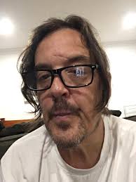 Just got my Queadluun Rau in and thought I'd shoot this concept: Miriya  wanted to prove to herself she could land her mech in the SDF-1 without  firing a single shot... and