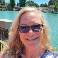 Melissa Simonds's Instagram, Twitter & Facebook