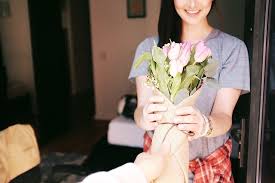 Receiving birthday flowers from friends, family or colleagues to celebrate a birthday is the greatest gesture to signify this special occasion. 5 Flowers To Gift Your Mother On Her 50th Birthday Genius Updates