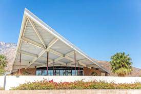A combination of our top 10 tour and the modern homes & buildings 101 tour, the mega tour boasts nearly double the number of tour stops than a regular tour. The Mid Century Modern Design In Palm Springs