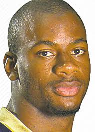 Doe out to look strong at weak-side 'backer