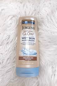 Get The Glow With Jergens Natural Glow Wet Skin Moisturizer