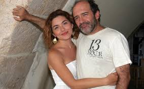 Entre tv e teatro, mal tem tempo de ir a casa. Sara Barradas E Jose Raposo Vao Ser Pais Pela Primeira Vez