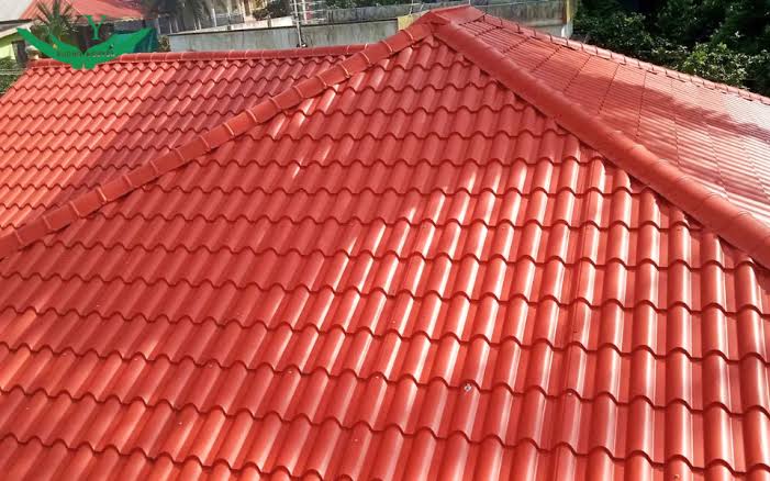 montaj acoperis tigla metalică - pantă