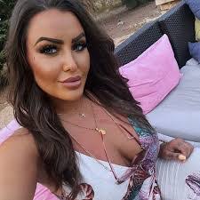 Michelle Geyer's Instagram, Twitter & Facebook